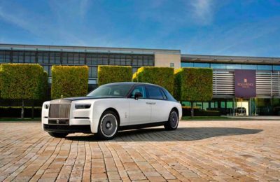 К столетнему юбилею модели производитель выпустил лимитированную серию роскошных седанов Rolls-Royce Phantom 2025 с декором из 24-каратного золота К столетнему юбилею модели производитель выпустил лимитированную серию роскошных седанов Rolls-Royce Phantom 2025 с декором из 24-каратного золота