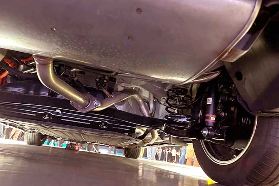 В Китае производитель представил доступный гибридный седан Nissan N6 с запасом хода 180 км и премиальным интерьером