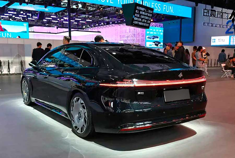 На автосалоне в Гуанчжоу 2025 производитель презентовал роскошный седан Hyptec A800