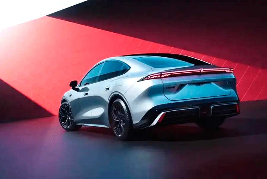 В КНР оформляют предзаказы на первый седан в модельной линейке суббренда Changan. Changan Deepal L06: «умная» магнитная подвеска, 670 км хода, лидар в базе