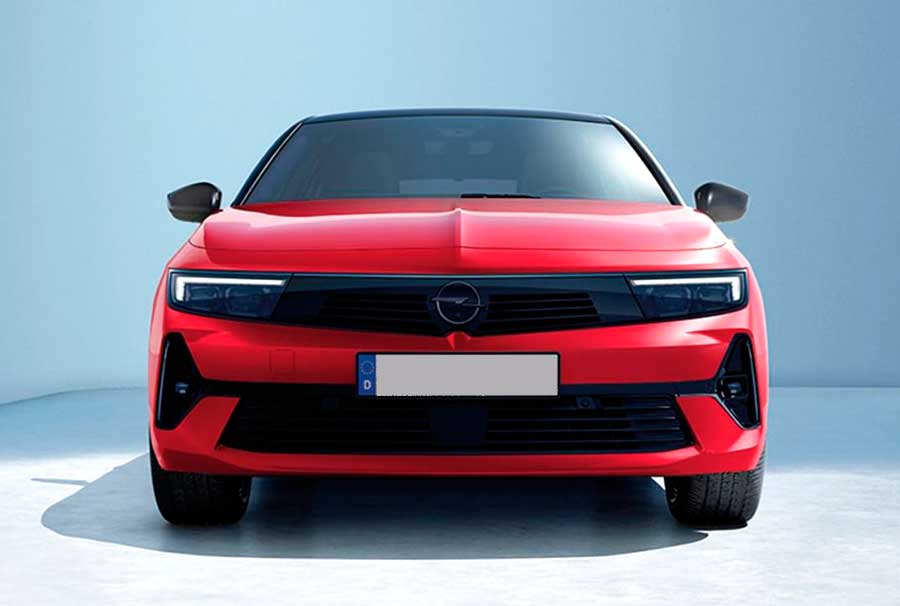 После значительного падения продаж обновленный автомобиль Opel Astra возвращается в страны ЕС