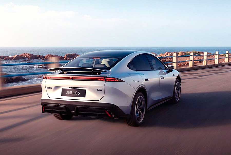 В КНР оформляют предзаказы на первый седан в модельной линейке суббренда Changan. Changan Deepal L06: «умная» магнитная подвеска, 670 км хода, лидар в базе