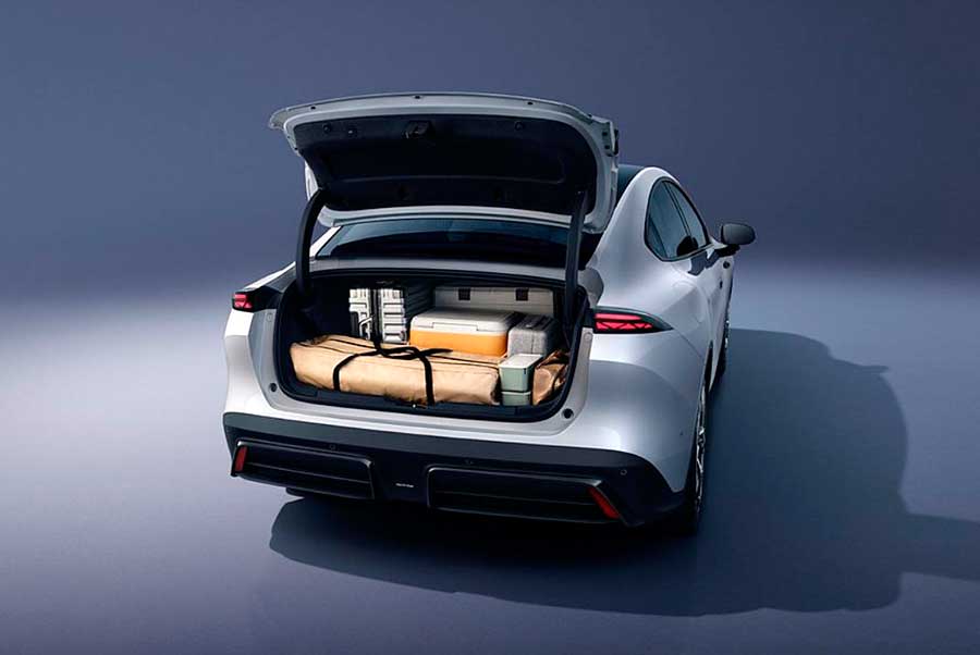 В КНР оформляют предзаказы на первый седан в модельной линейке суббренда Changan. Changan Deepal L06: «умная» магнитная подвеска, 670 км хода, лидар в базе