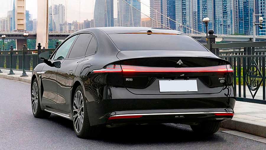 На автосалоне в Гуанчжоу 2025 производитель презентовал роскошный седан Hyptec A800