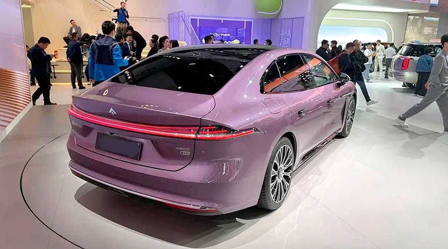 На автосалоне в Гуанчжоу 2025 производитель презентовал роскошный седан Hyptec A800