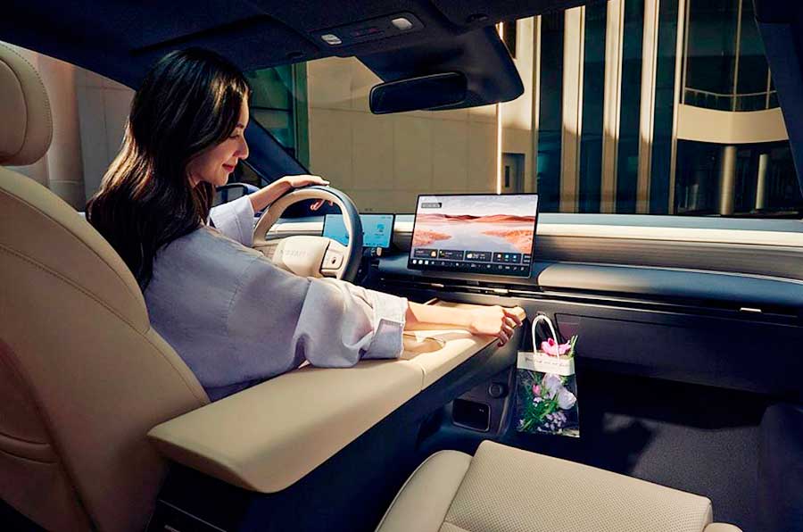 В Китае производитель представил доступный гибридный седан Nissan N6 с запасом хода 180 км и премиальным интерьером