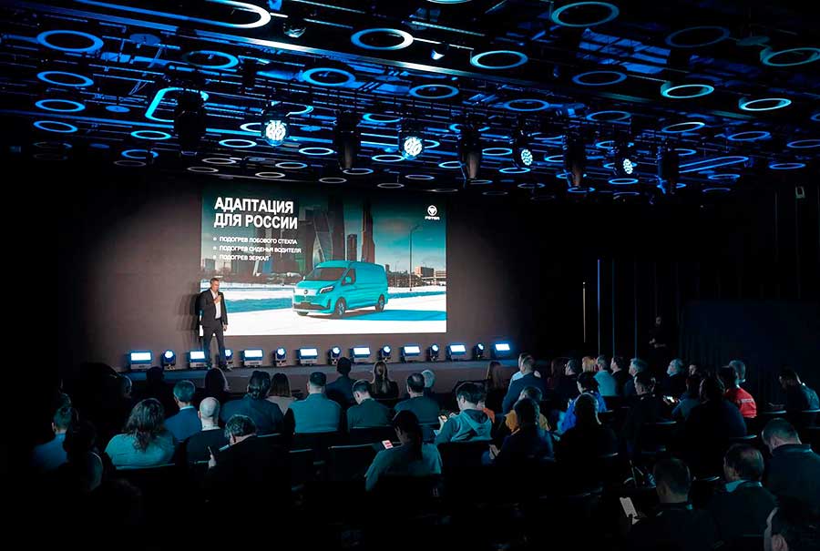 В России стартовали продажи нового фургона Foton View в двух комплектациях, цена — от 3,2 млн рублей