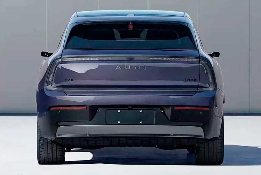 Кроссовер AUDI E7X без фирменного шильдика с кольцами сертифицирован в Китае. Продажи стартуют в начале 2026 года