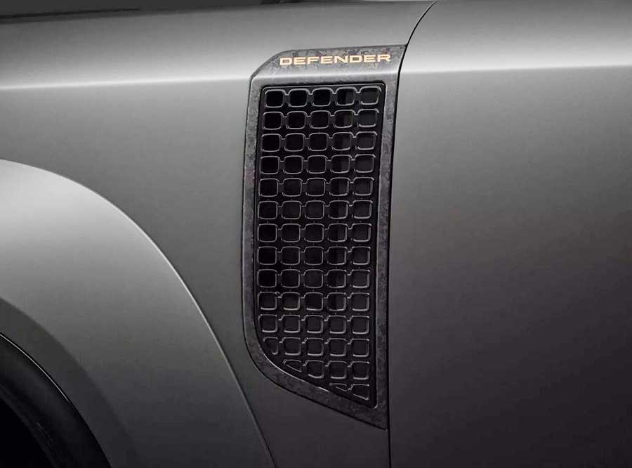 Land Rover Defender Octa. Британская компания «JLR» предлагает заказать классический внедорожник с тюнингом под Octa по цене от 190 000 £