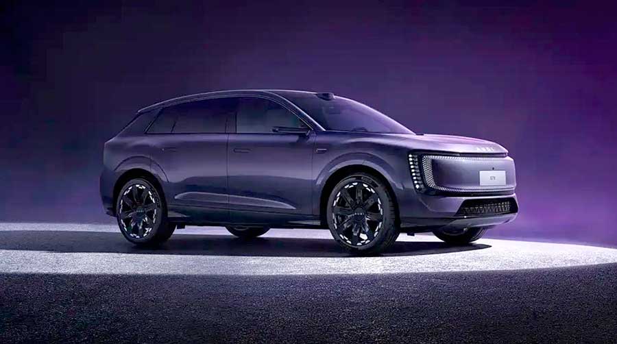 Кроссовер AUDI E7X без фирменного шильдика с кольцами сертифицирован в Китае. Продажи стартуют в начале 2026 года