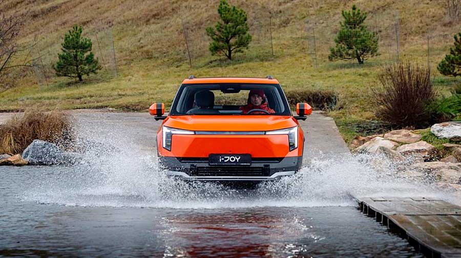 Кроссовер Evolute i-Joy второго поколения уже продается на российском рынке по цене от 1,79 млн. рублей Кроссовер Evolute i-Joy второго поколения уже продается на российском рынке по цене от 1,79 млн. рублей