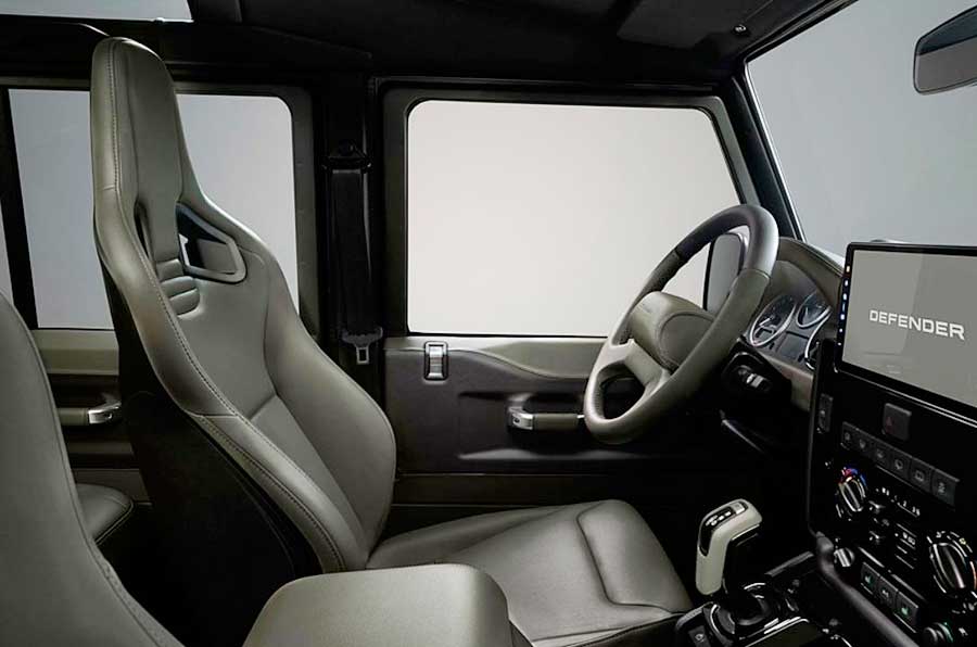 Land Rover Defender Octa. Британская компания «JLR» предлагает заказать классический внедорожник с тюнингом под Octa по цене от 190 000 £