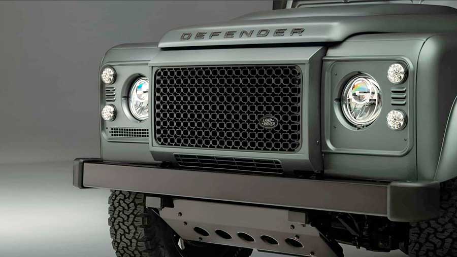 Land Rover Defender Octa. Британская компания «JLR» предлагает заказать классический внедорожник с тюнингом под Octa по цене от 190 000 £