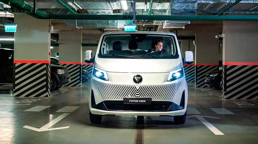 В России стартовали продажи нового фургона Foton View в двух комплектациях, цена — от 3,2 млн рублей