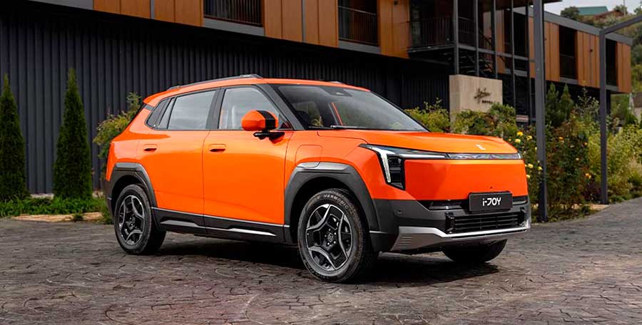 Кроссовер Evolute i-Joy второго поколения уже продается на российском рынке по цене от 1,79 млн. рублей