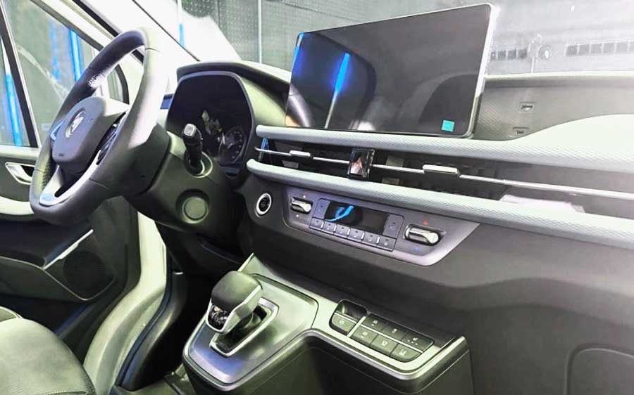 В России стартовали продажи нового фургона Foton View в двух комплектациях, цена — от 3,2 млн рублей