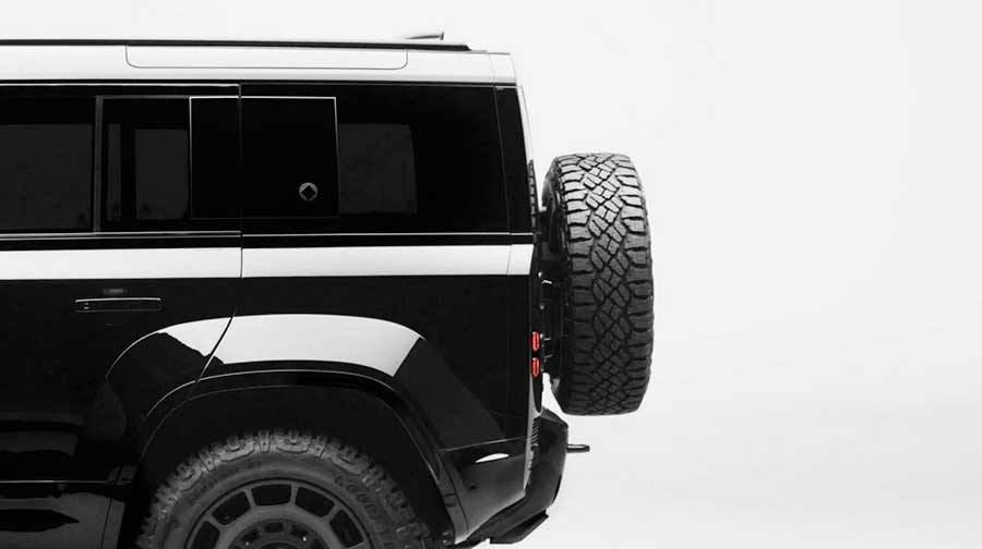 Land Rover Defender Octa. Британская компания «JLR» предлагает заказать классический внедорожник с тюнингом под Octa по цене от 190 000 £
