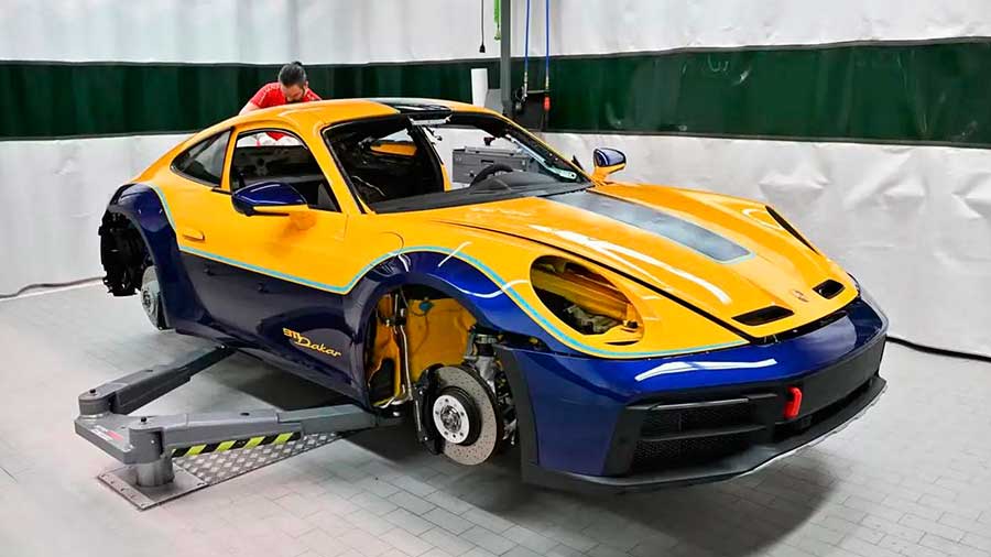 Немецкий производитель обновил Porsche Design. Получен патент на уникальную цифровую систему изменения оттенка кузова