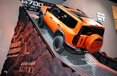 Скоро в РФ стартуют продажи Jetour Zongheng G700 — китайского рамного гибридного внедорожника-амфибии