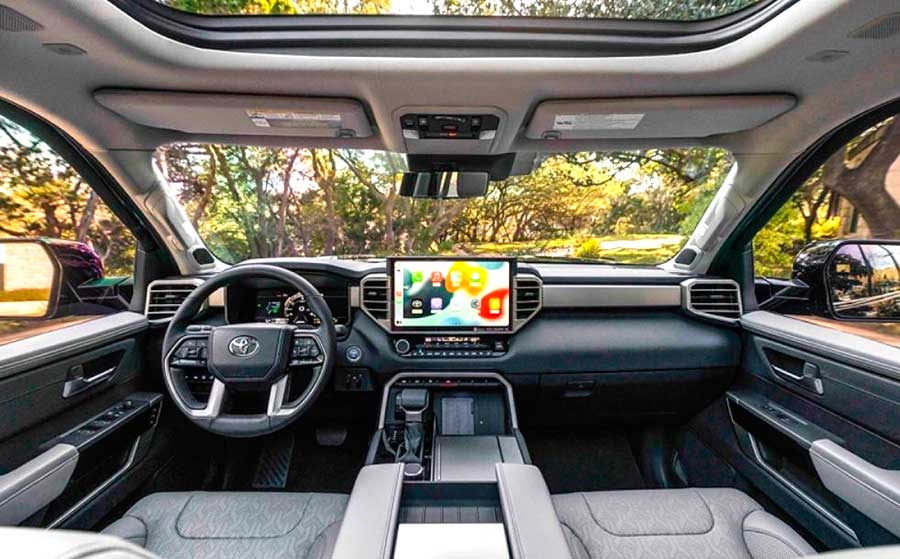 В России появилась достойная замена Land Cruiser 300. Toyota Sequoia — самый «неубиваемый» автомобиль в мире