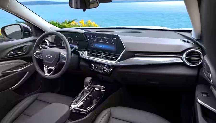 На рынке РФ появился Chevrolet Trax 2025. Мини-кроссовер дешевле китайских аналогов более чем на один миллион рублей