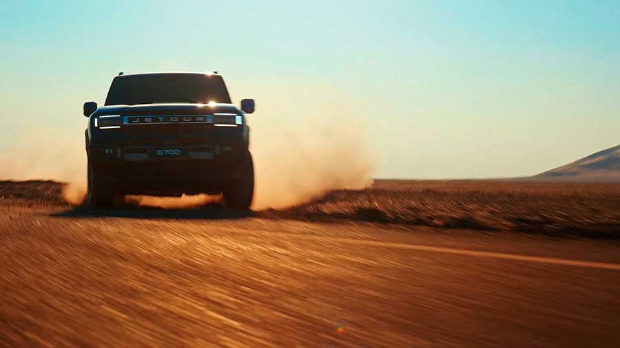 Скоро в РФ стартуют продажи Jetour Zongheng G700 — китайского рамного гибридного внедорожника-амфибии