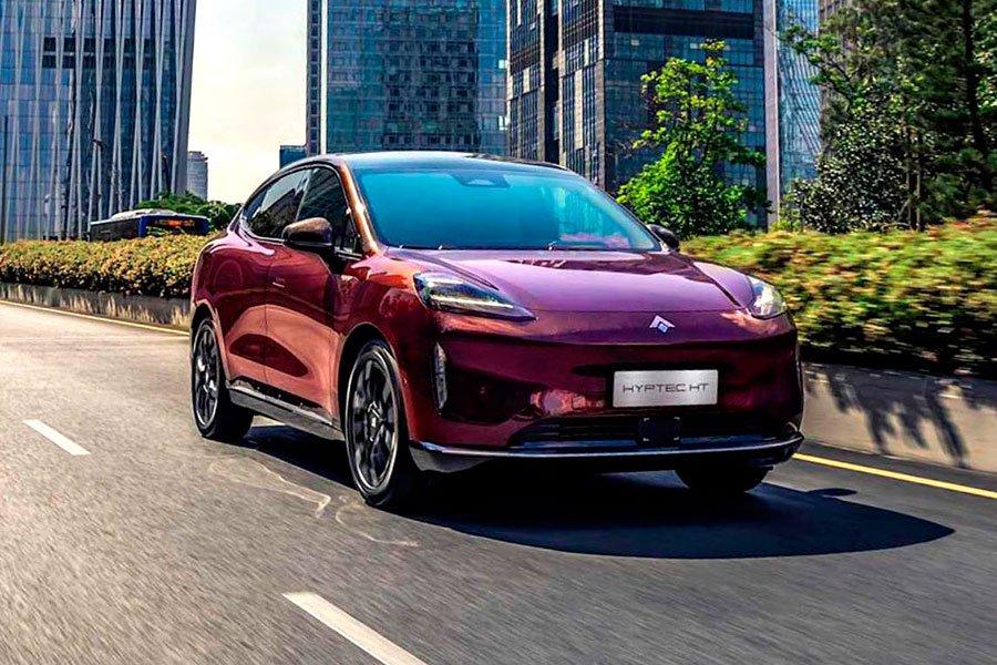 В РФ сертифицирован премиальный электрокроссовер GAC Hyptec HT с запасом хода 825 км, дверями-крыльями и официальной гарантией 5 лет