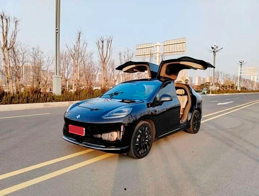 В РФ сертифицирован премиальный электрокроссовер GAC Hyptec HT с запасом хода 825 км, дверями-крыльями и официальной гарантией 5 лет