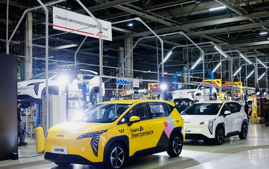 Завод «Москвич» начал выпуск электромобиля UMO 5