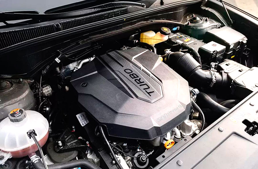 Надежный корейский кроссовер Hyundai Santa Fe возвращается на российский рынок