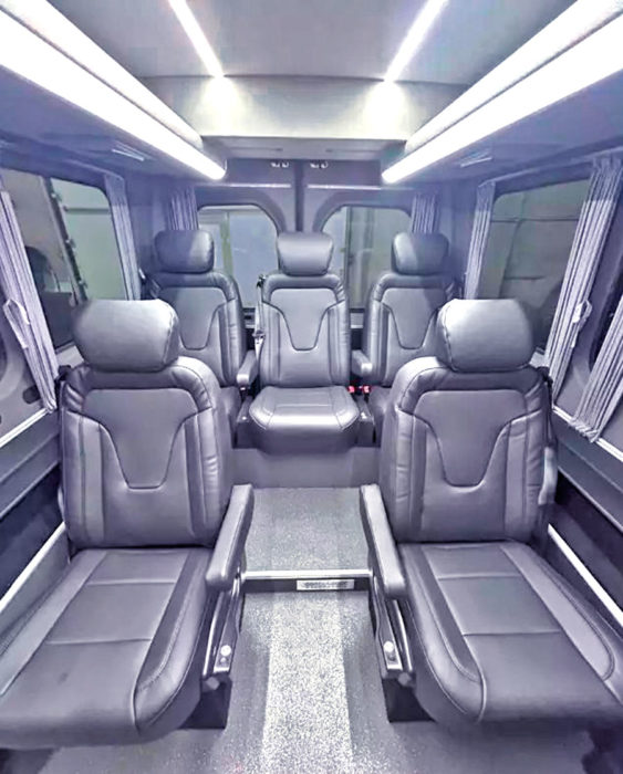 На форуме FleetWorld представлен экономичный микроавтобус для корпоративных парков — девятиместный Avior V90 Business