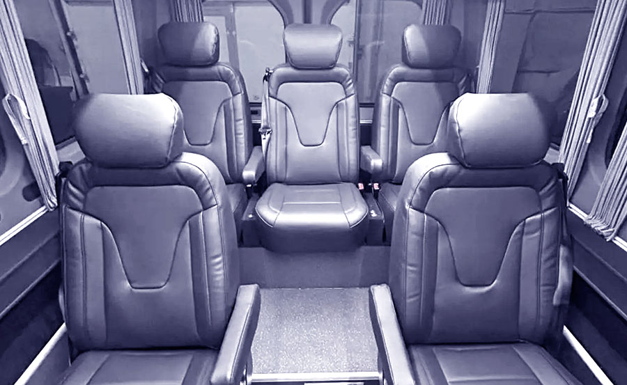 На форуме FleetWorld представлен экономичный микроавтобус для корпоративных парков — девятиместный Avior V90 Business