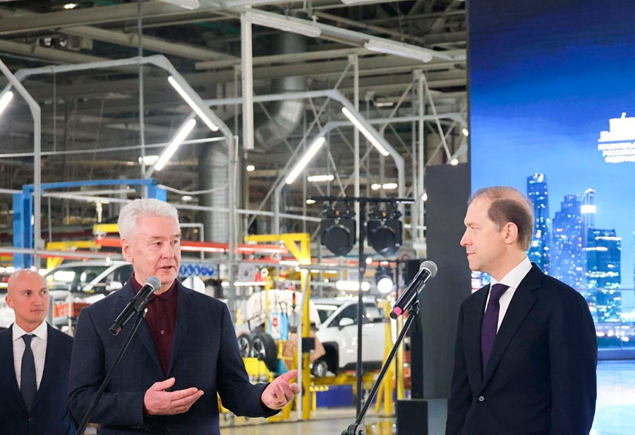 Завод «Москвич» начал выпуск электромобиля UMO 5