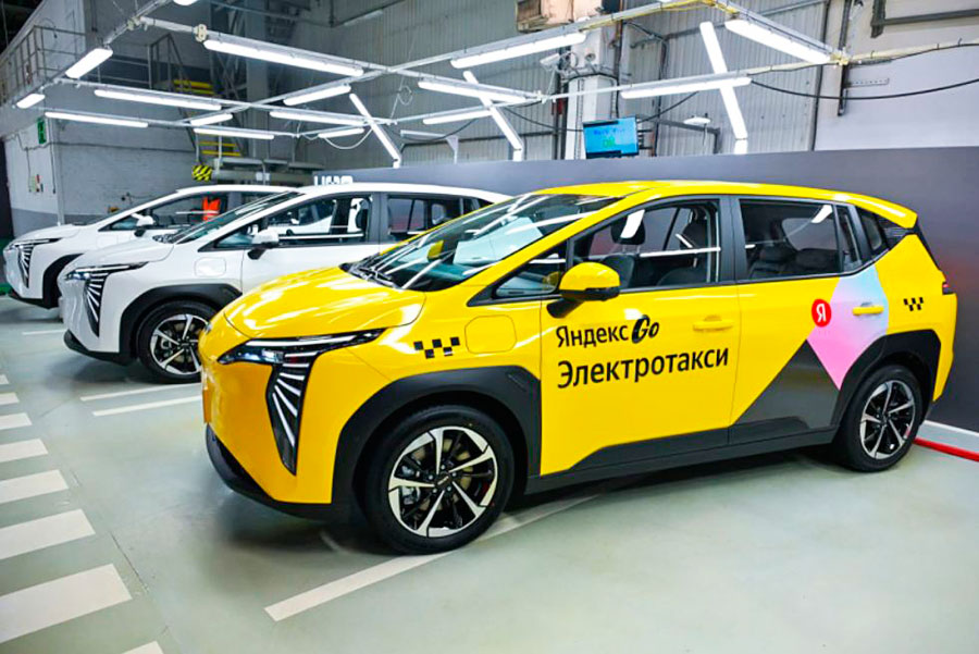 Завод «Москвич» начал выпуск электромобиля UMO 5