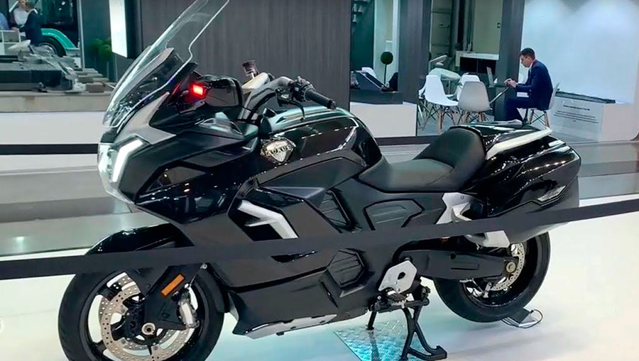 В РФ сертифицирован премиальный электробайк с люлькой Aurus Merlon: 87 л. с., массой 625 кг