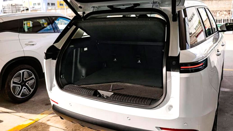 Для города до бездорожья: в салоны российских дилеров поступили кроссоверы Jaecoo J6 2026 по цене — от 2,3 млн. руб.