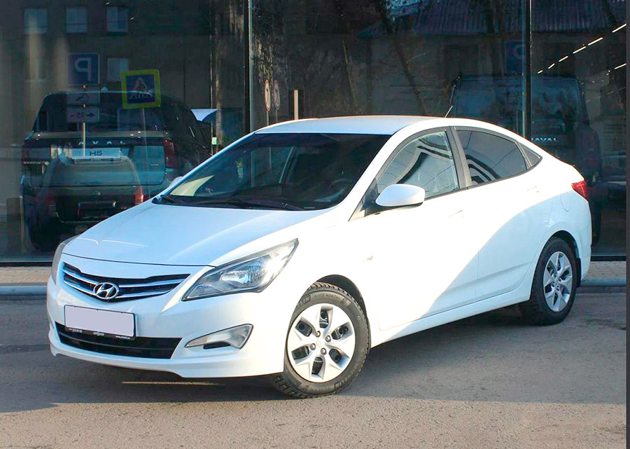 Тревожная статистика: возраст двух третей автопарка превышает десять лет. Какой самый популярный автомобиль в России 2026 г.?