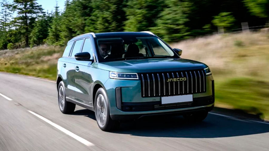 Для города до бездорожья: в салоны российских дилеров поступили кроссоверы Jaecoo J6 2026 по цене — от 2,3 млн. руб.