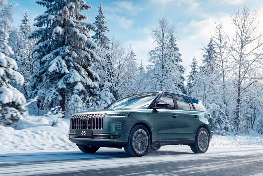 Для города до бездорожья: в салоны российских дилеров поступили кроссоверы Jaecoo J6 2026 по цене — от 2,3 млн. руб.