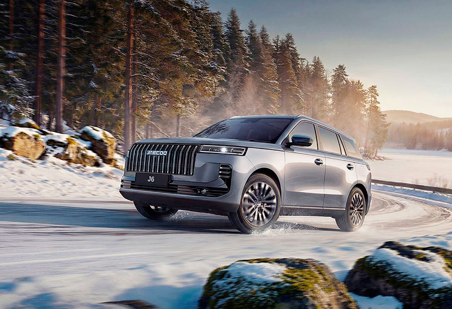 Для города до бездорожья: в салоны российских дилеров поступили кроссоверы Jaecoo J6 2026 по цене — от 2,3 млн. руб.