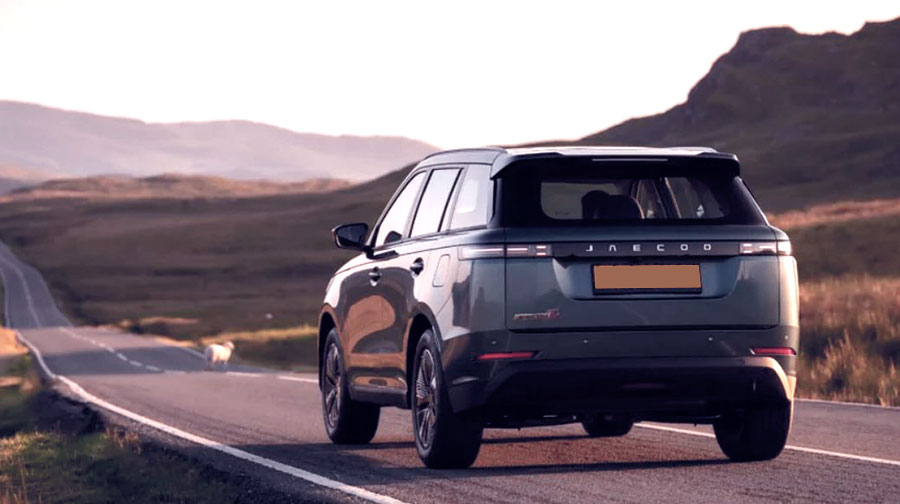 Для города до бездорожья: в салоны российских дилеров поступили кроссоверы Jaecoo J6 2026 по цене — от 2,3 млн. руб.
