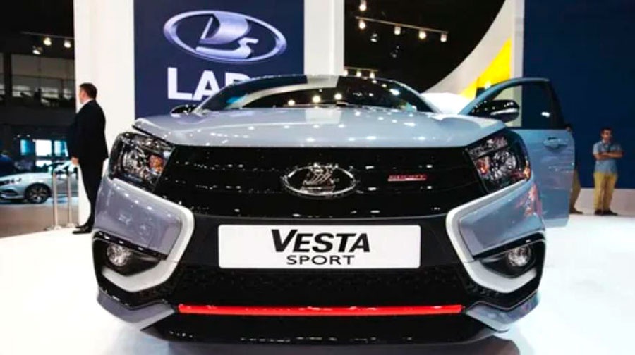 Седан и универсал LADA Vesta Sport 2026 продается в салонах дилеров по цене от 2,35 млн. руб.