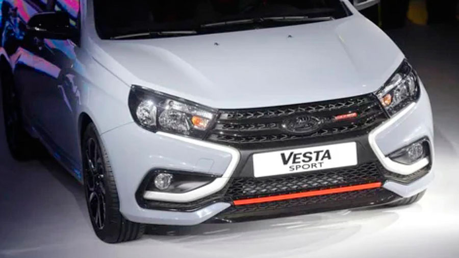 Седан и универсал LADA Vesta Sport 2026 продается в салонах дилеров по цене от 2,35 млн. руб.