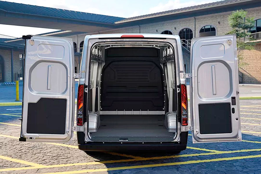 Готовится к продаже адаптированный для европейского рынка простой и доступный электрофургон  Ford Transit City