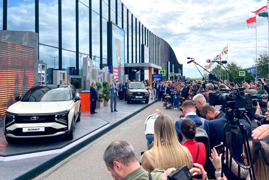 LADA Azimut 2026: «АвтоВАЗ» анонсировал гибридную версию кроссовера мощностью 390 л. с. и запасом хода 1100 км