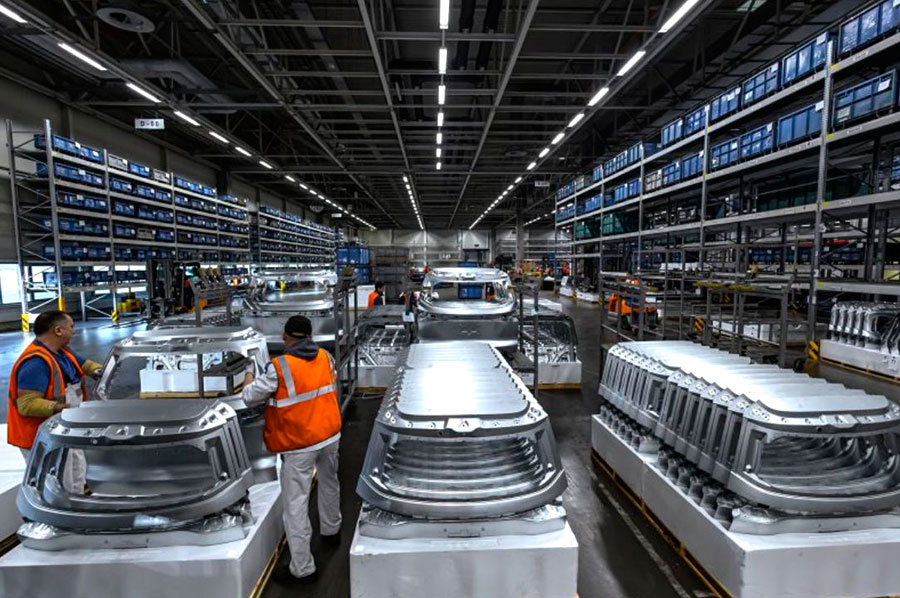 Бывший завод «Volkswagen» в Калуге готовится к выпуску семиместного Tenet T9