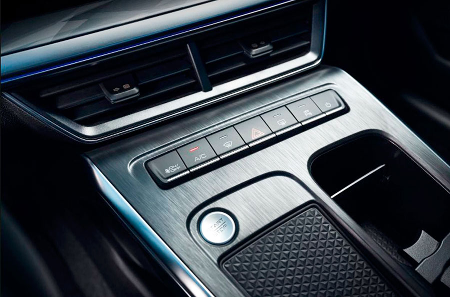 Скоро в российские автосалоны поступит стильный купеобразный кроссовер нового поколения Haval F7x 2026