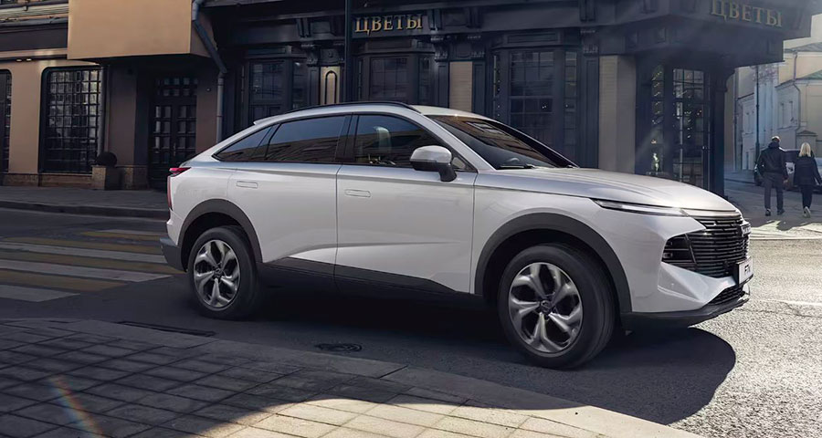 Скоро в российские автосалоны поступит стильный купеобразный кроссовер нового поколения Haval F7x 2026