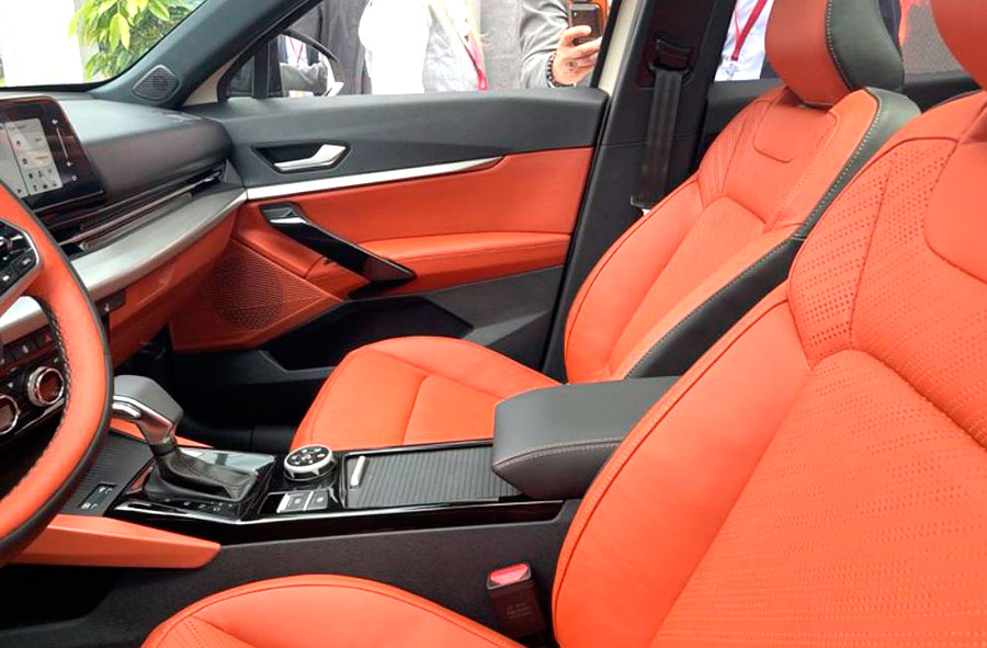 LADA Azimut 2026: «АвтоВАЗ» анонсировал гибридную версию кроссовера мощностью 390 л. с. и запасом хода 1100 км