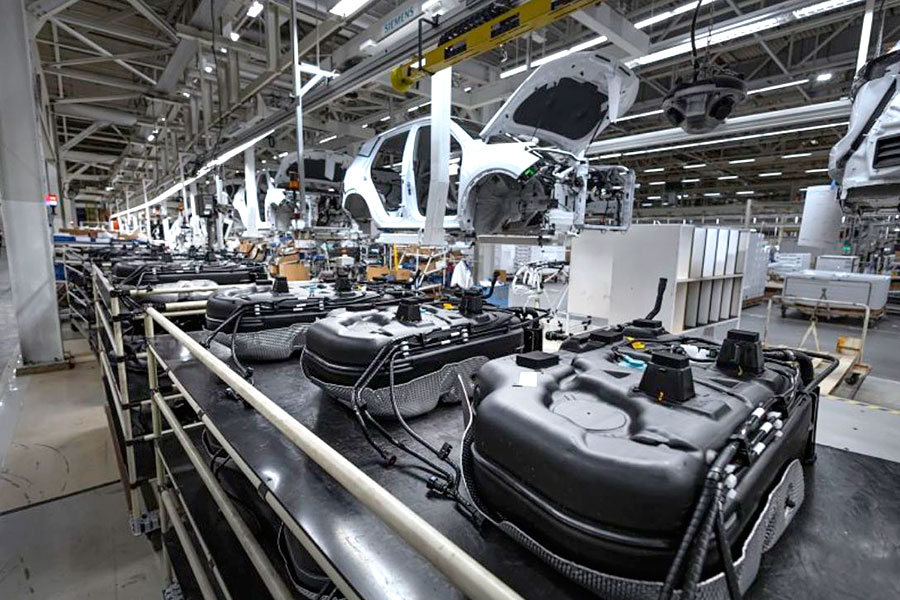 Бывший завод «Volkswagen» в Калуге готовится к выпуску семиместного Tenet T9